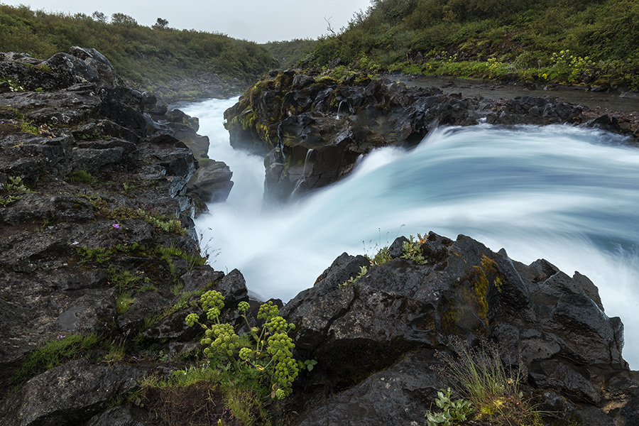 Pod vodopádem Bruarfoss